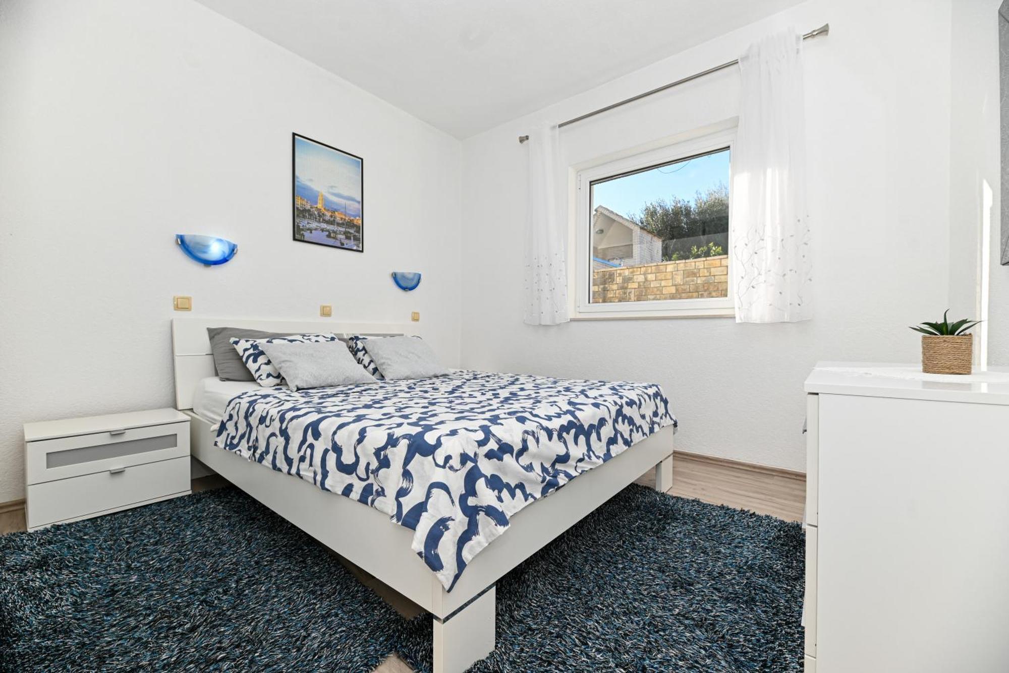 Apartments Patricia Трогир Экстерьер фото