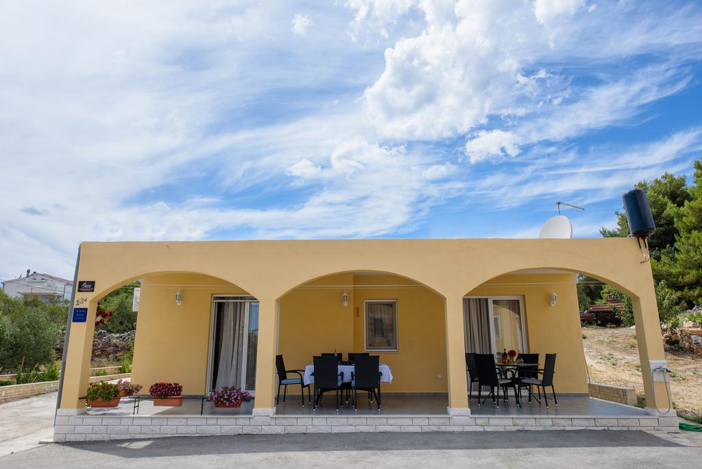Apartments Patricia Трогир Экстерьер фото