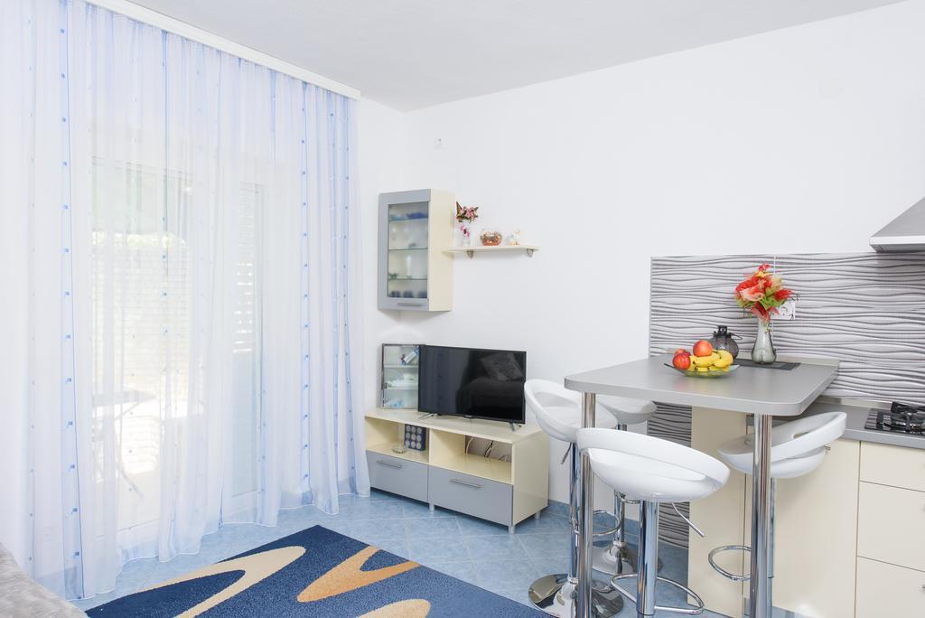 Apartments Patricia Трогир Экстерьер фото